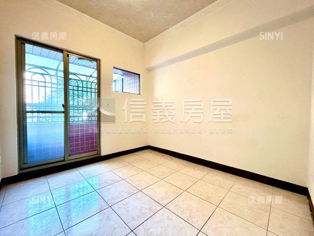 三鐵共站採光大三房車位房屋室內格局與周邊環境