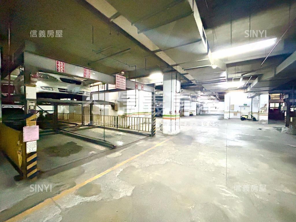 三鐵共站採光大三房車位房屋室內格局與周邊環境