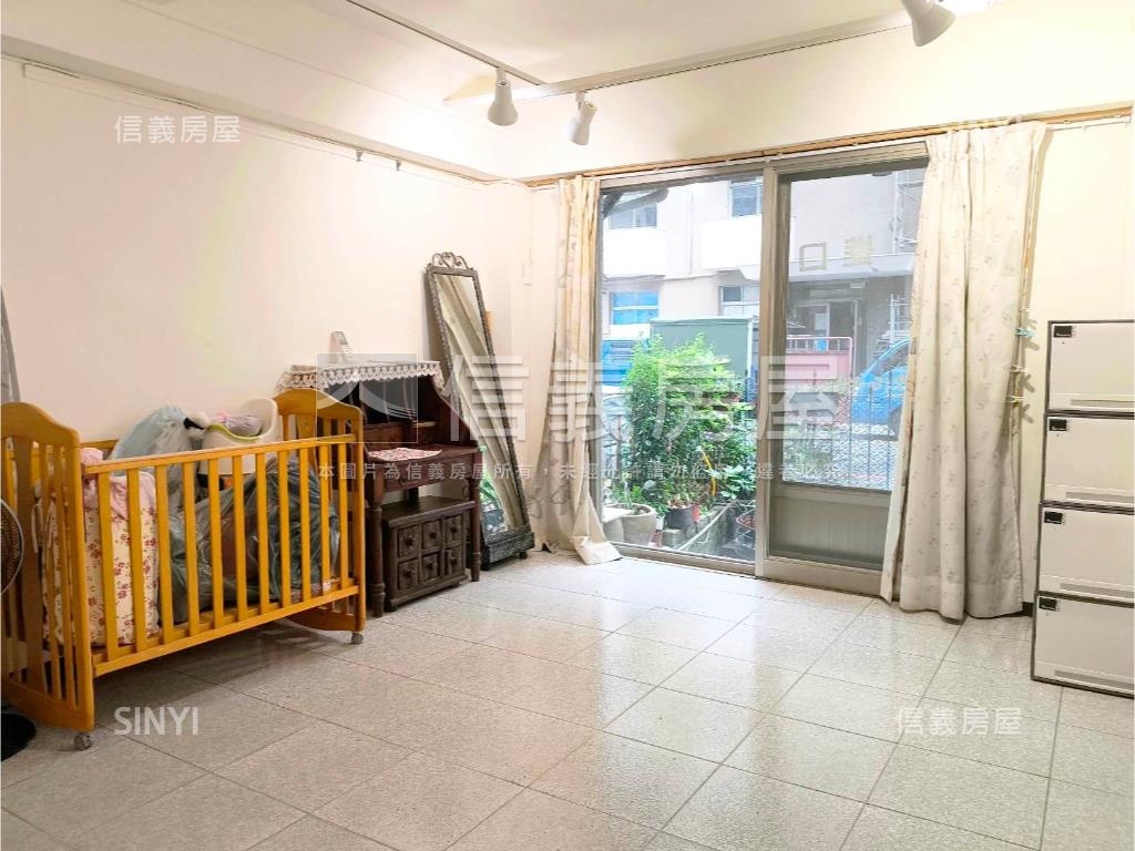 信義邊間方正住店辦房屋室內格局與周邊環境
