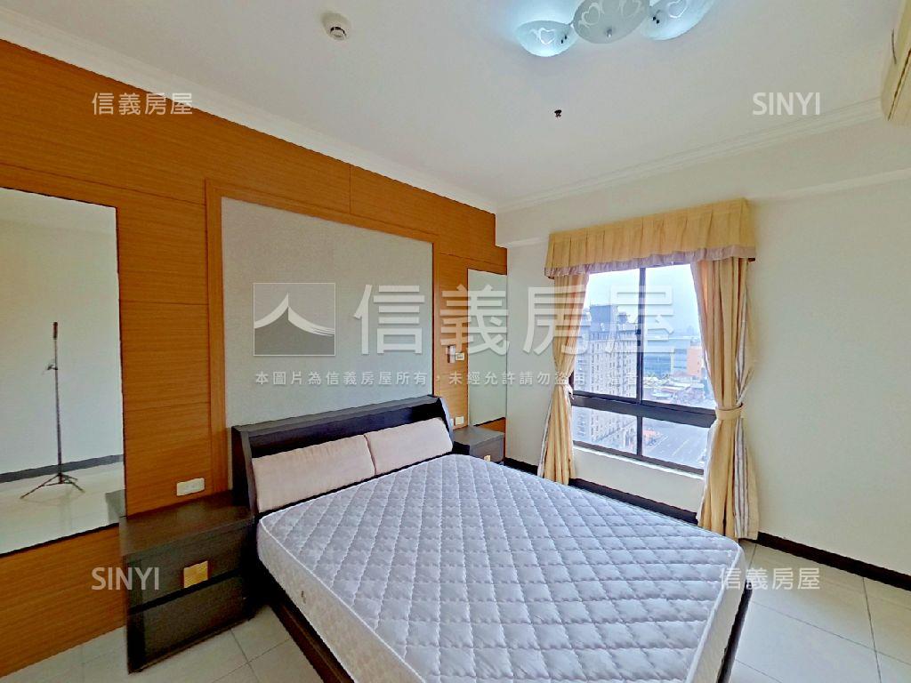 雲尚鼎鑽三房車位房屋室內格局與周邊環境