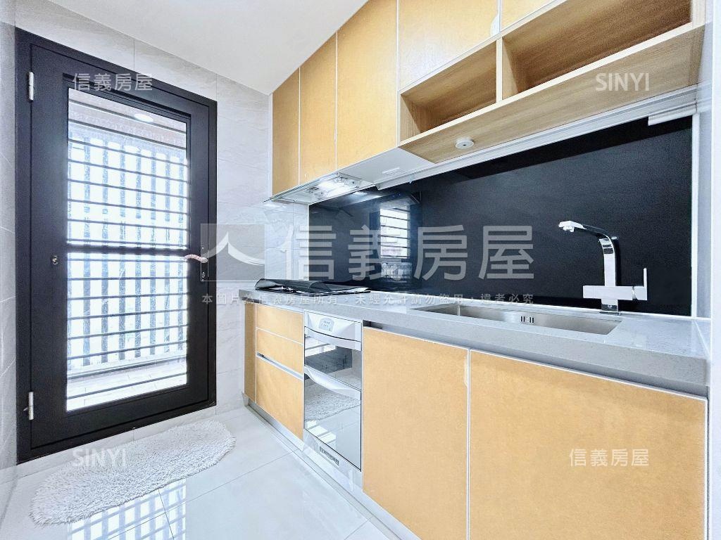新東區高樓層視野兩房房屋室內格局與周邊環境