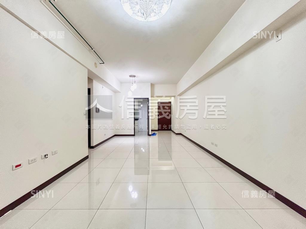 美麗春城方正三房車位房屋室內格局與周邊環境