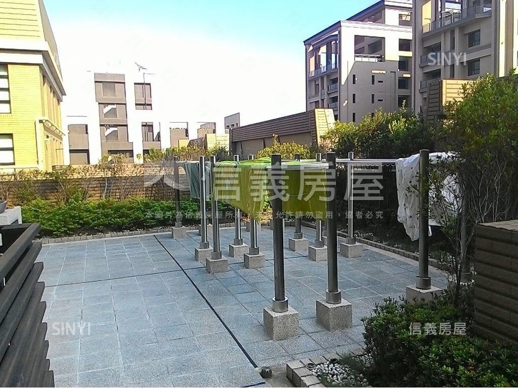 美麗春城方正三房車位房屋室內格局與周邊環境