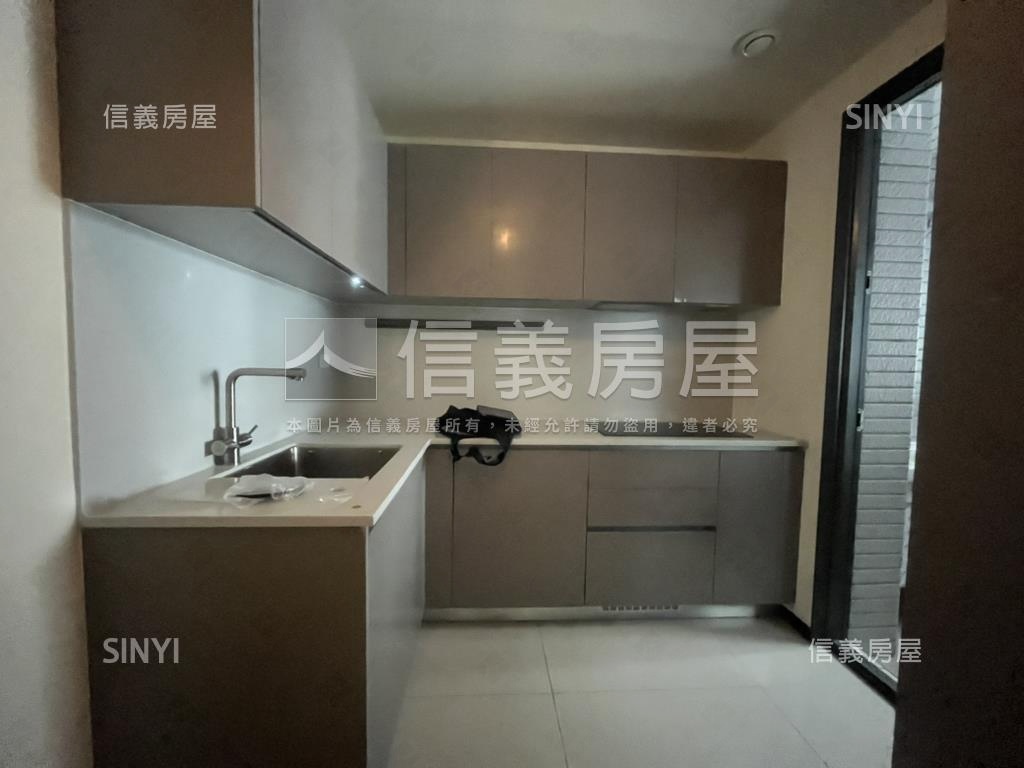 浩翰湖濱城全新三房平車房屋室內格局與周邊環境