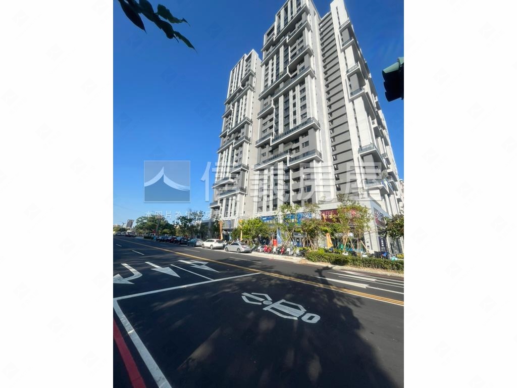 浩翰湖濱城全新三房平車房屋室內格局與周邊環境