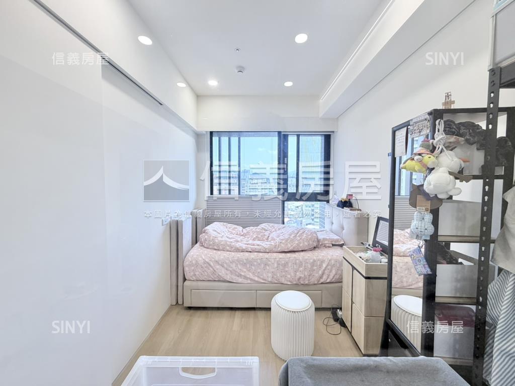 城易迅美景２房＋坡平車位房屋室內格局與周邊環境
