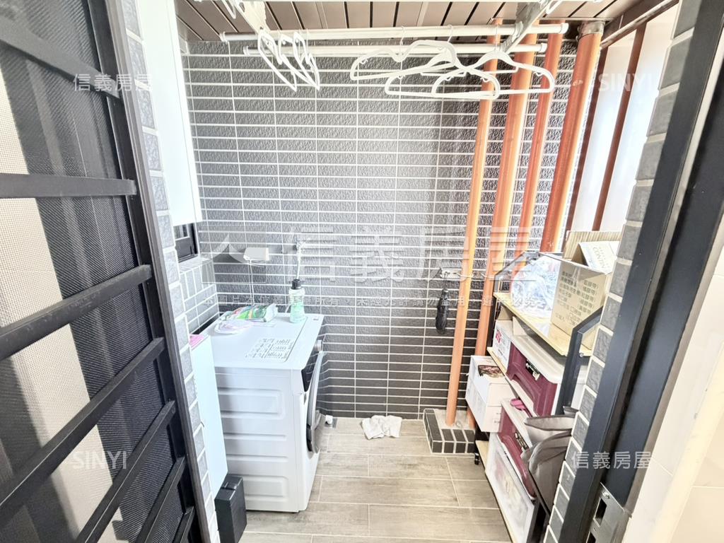 城易迅美景２房＋坡平車位房屋室內格局與周邊環境