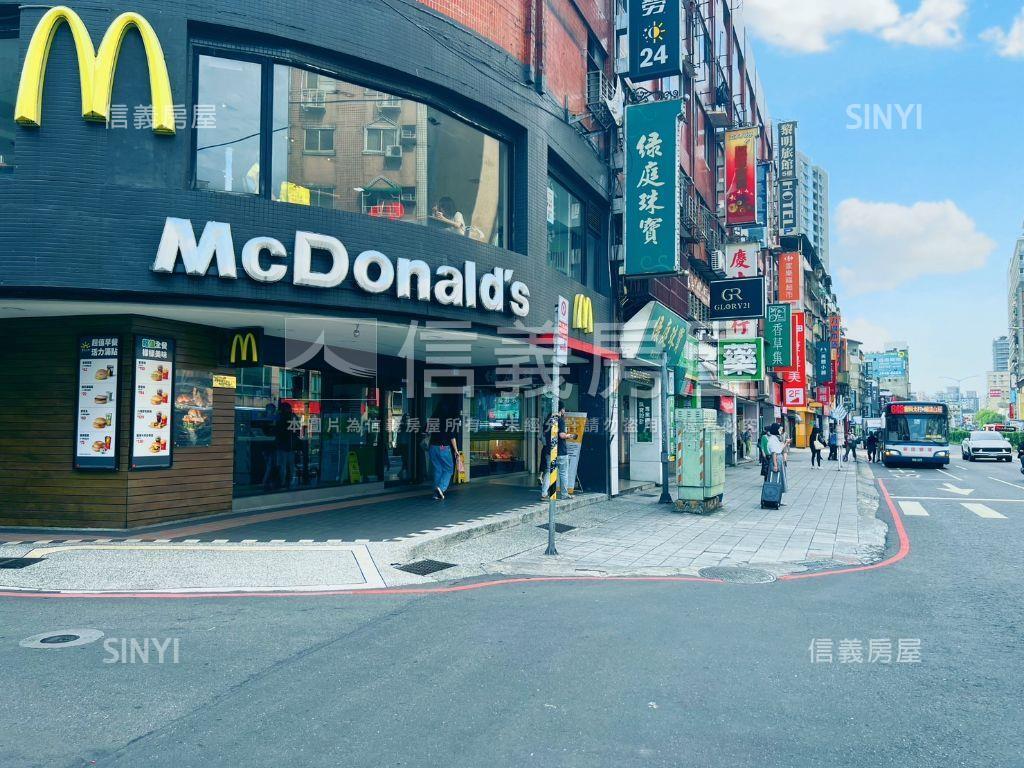 城易迅美景２房＋坡平車位房屋室內格局與周邊環境