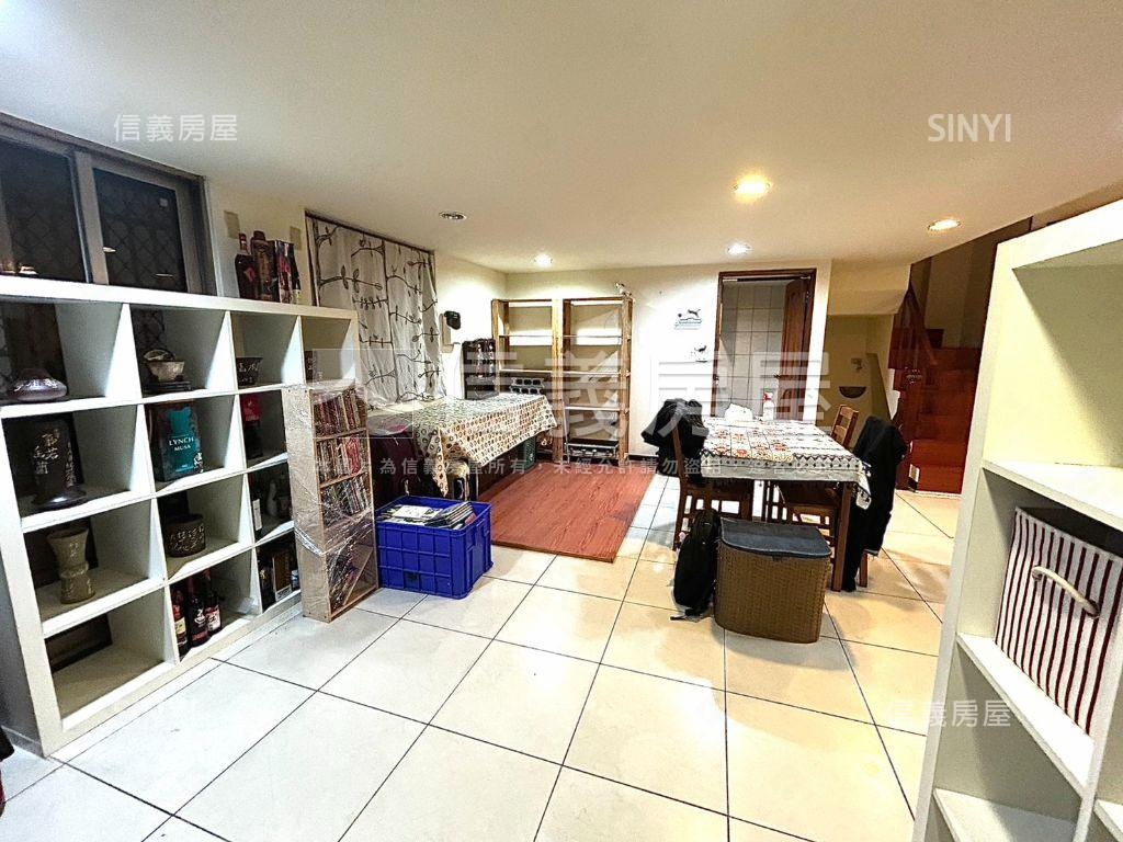 近未來體育園區一樓店住房屋室內格局與周邊環境
