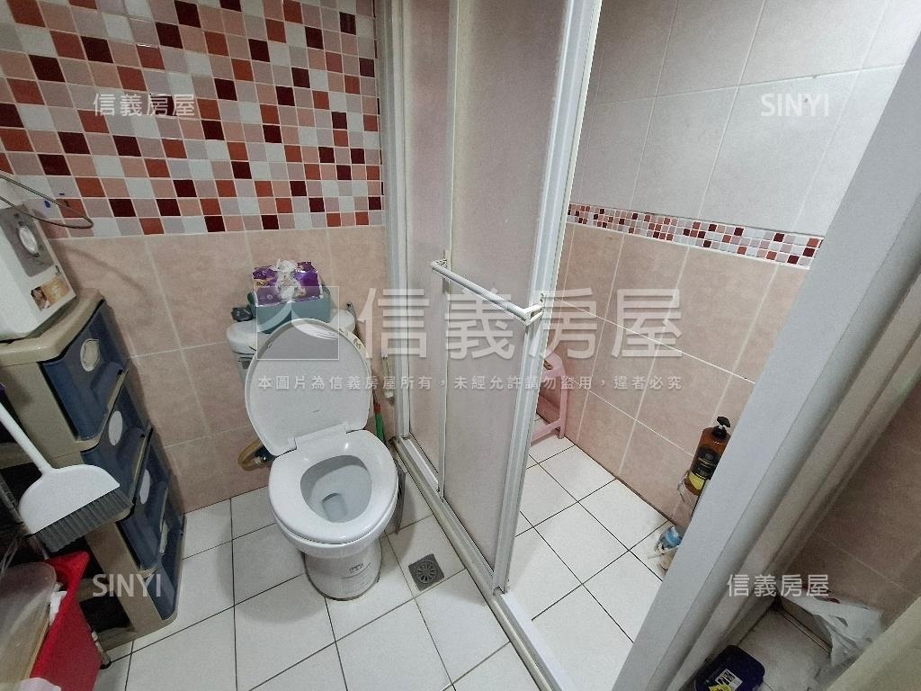 中山國小捷運大套房房屋室內格局與周邊環境