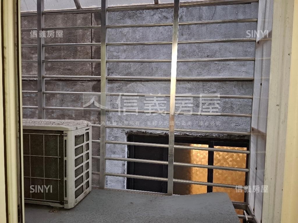 中山國小捷運大套房房屋室內格局與周邊環境