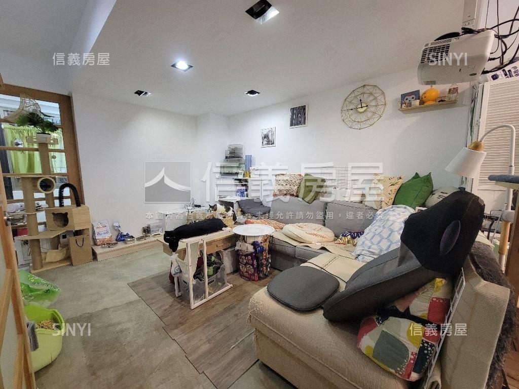 萬芳捷運台企靜謐電梯兩房房屋室內格局與周邊環境