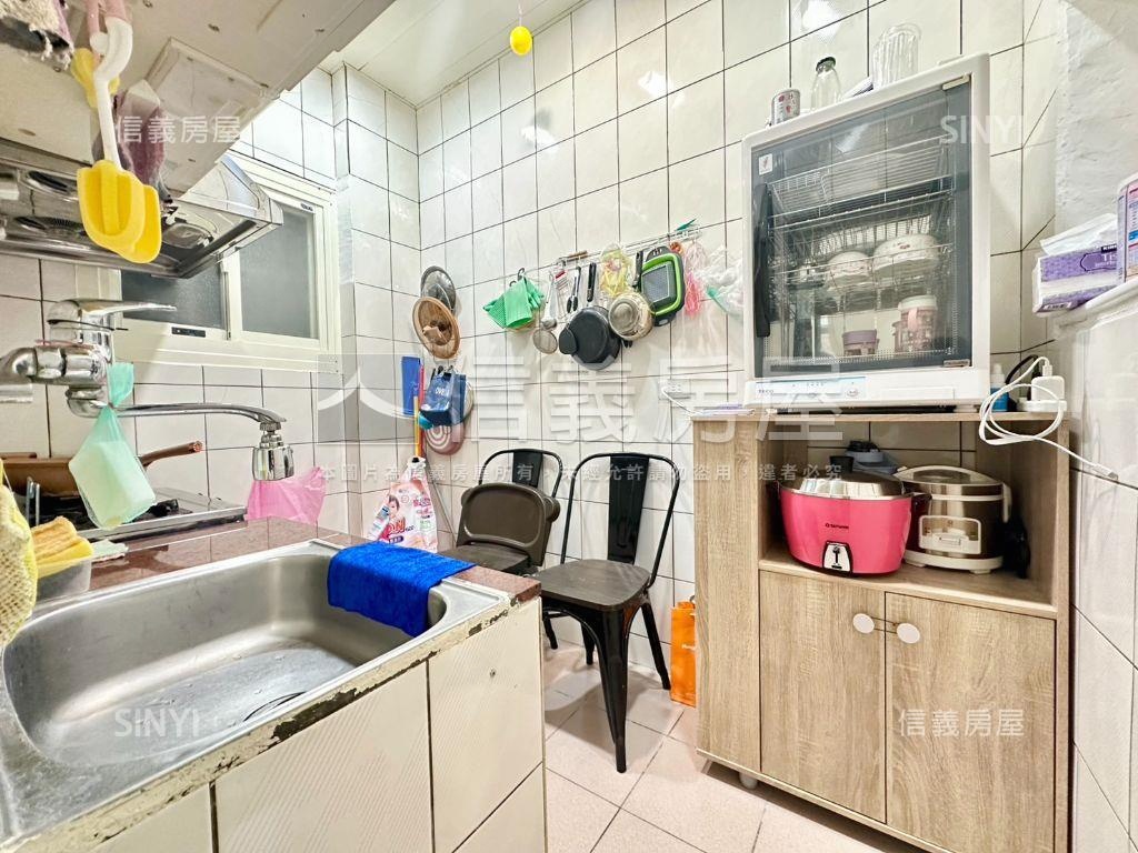 稀有中誠街二樓美寓房屋室內格局與周邊環境