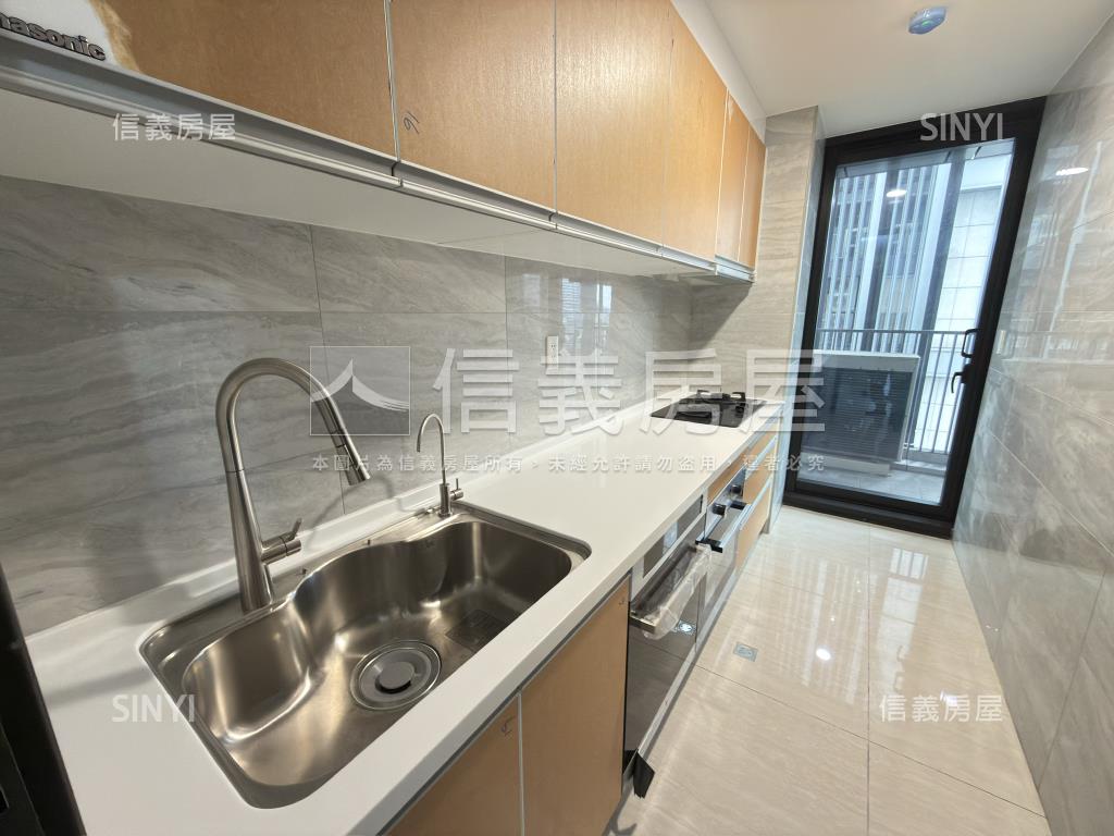 獨家☆台北星鑽豪邸附車位房屋室內格局與周邊環境