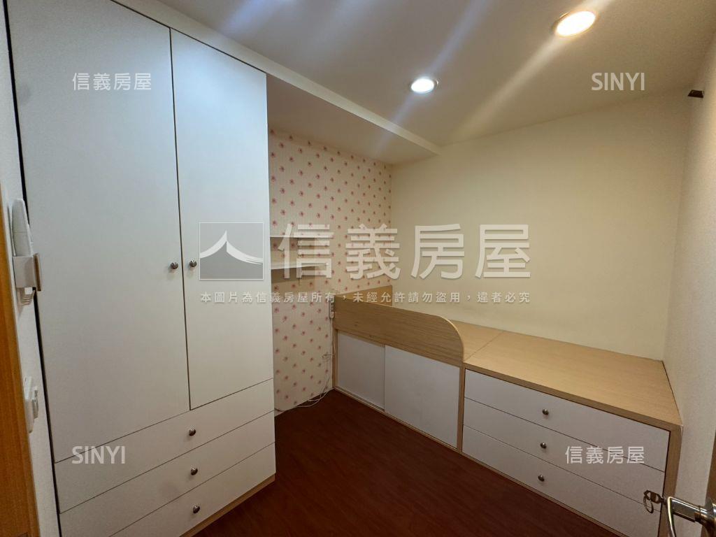 膝蓋救星二樓美宅房屋室內格局與周邊環境