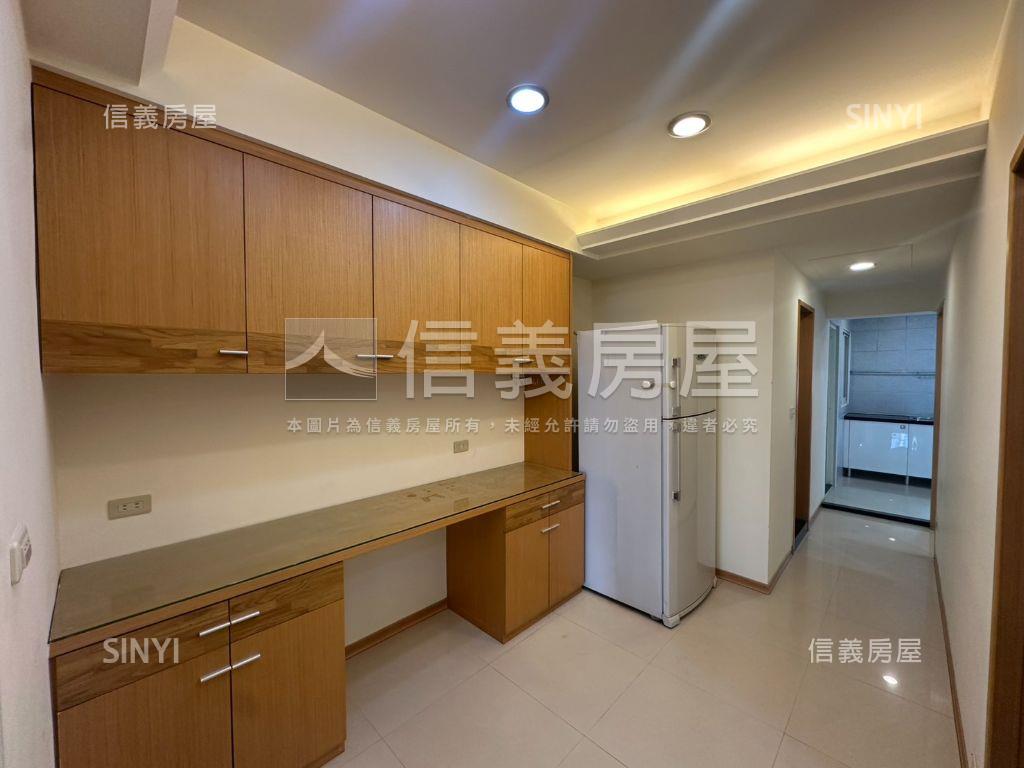 膝蓋救星二樓美宅房屋室內格局與周邊環境