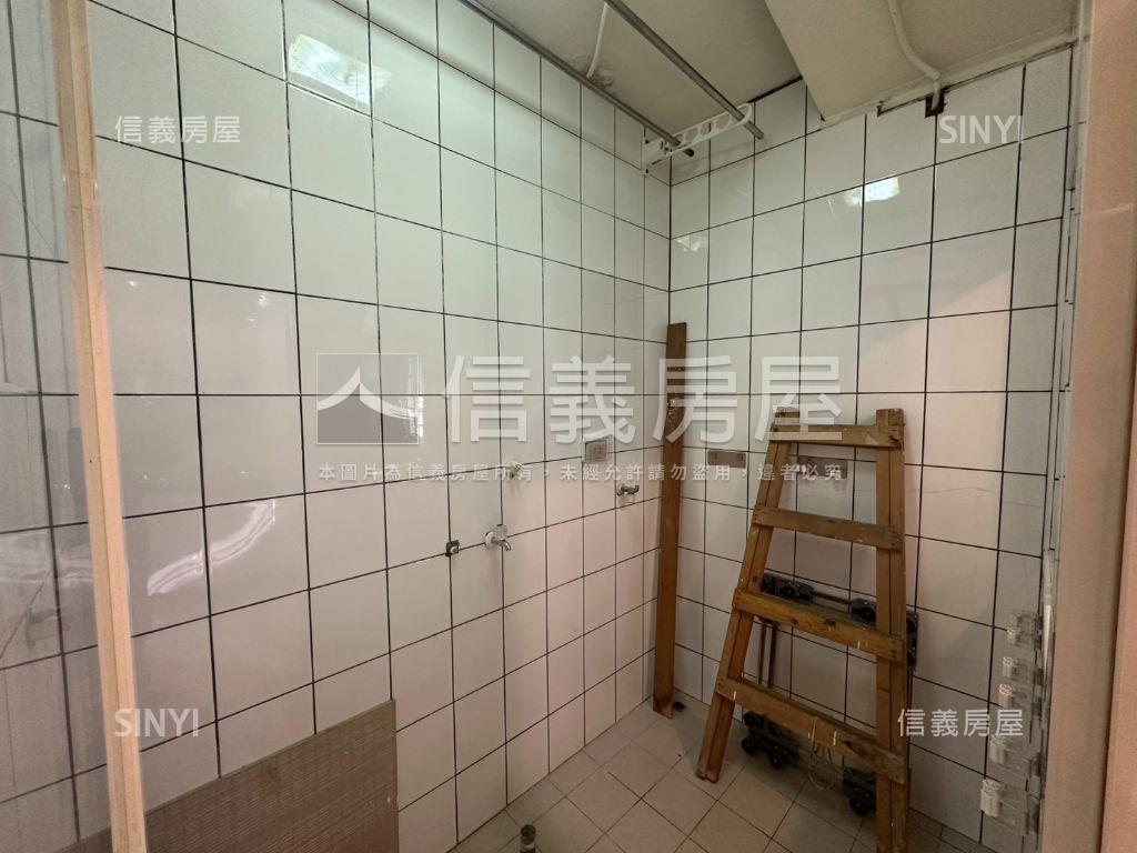 膝蓋救星二樓美宅房屋室內格局與周邊環境