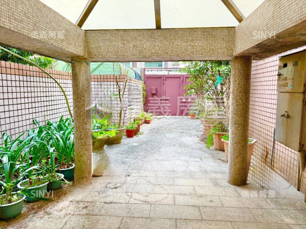 文化一路好機能透天Ａ房屋室內格局與周邊環境