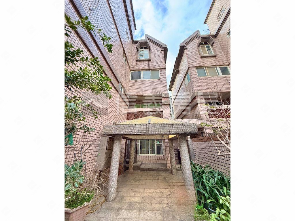 文化一路好機能透天Ａ房屋室內格局與周邊環境