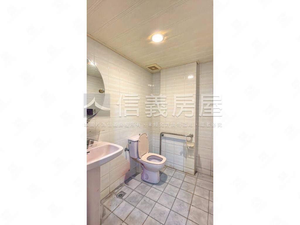 文化一路好機能透天Ａ房屋室內格局與周邊環境