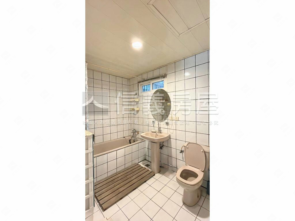 文化一路好機能透天Ａ房屋室內格局與周邊環境