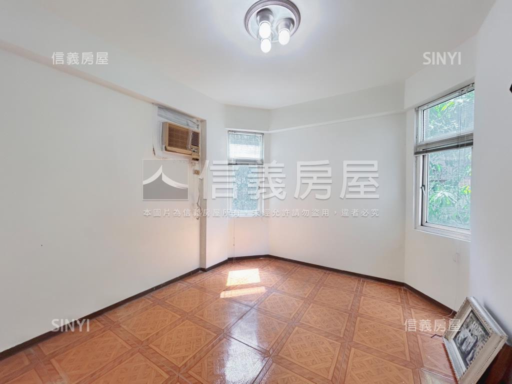 專任文化一路好機能透天Ａ房屋室內格局與周邊環境