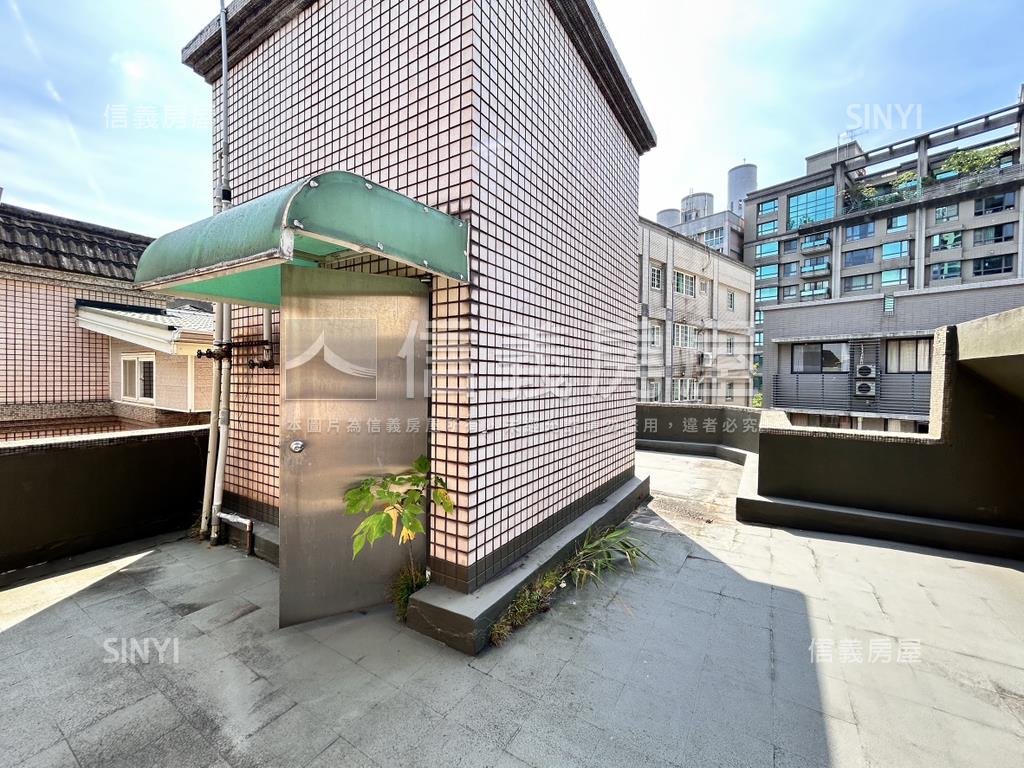 專任文化一路好機能透天Ａ房屋室內格局與周邊環境