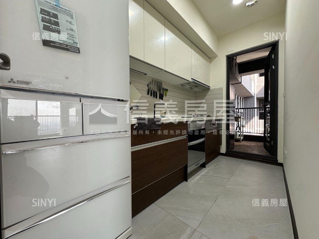 皇龍天澍裝潢大２房大平車房屋室內格局與周邊環境