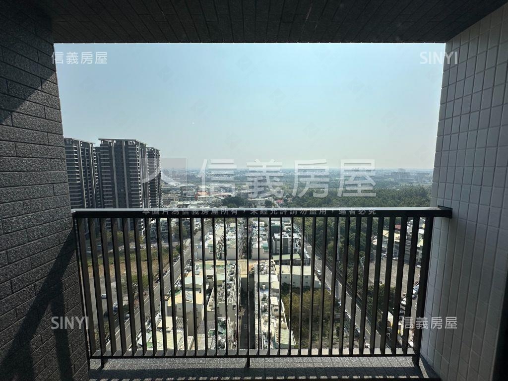 皇龍天澍裝潢大２房大平車房屋室內格局與周邊環境