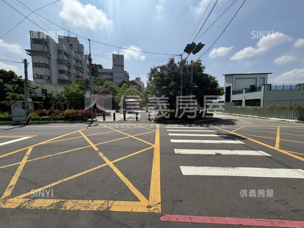 潭雅神綠園道旁都計內農地房屋室內格局與周邊環境