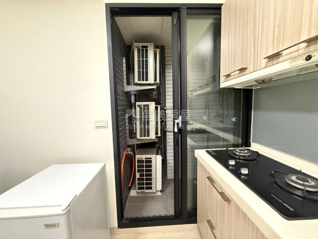 高雄．郡都ＩＮＮ．小資宅房屋室內格局與周邊環境