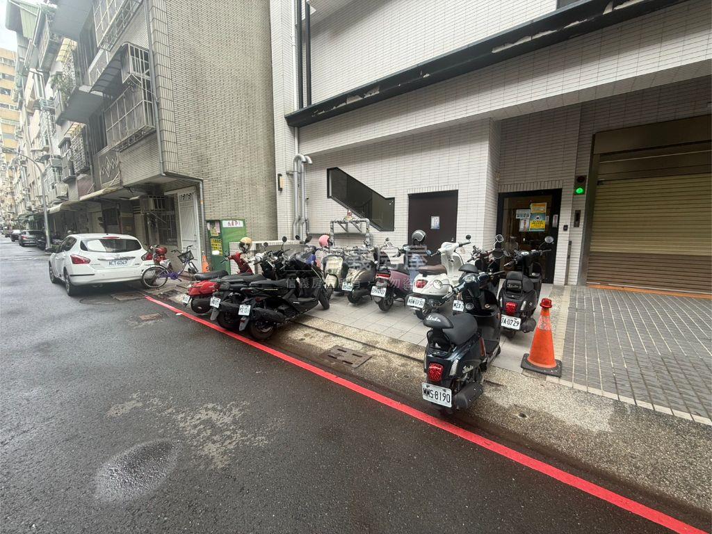 高雄．郡都ＩＮＮ．小資宅房屋室內格局與周邊環境