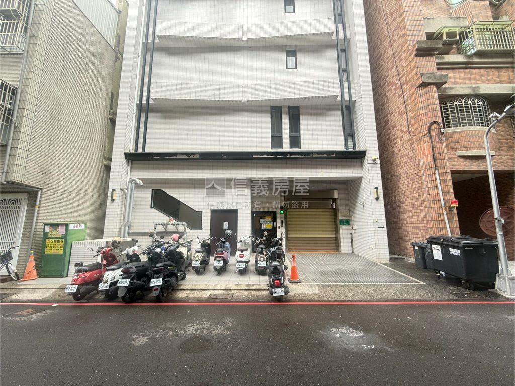 高雄．郡都ＩＮＮ．小資宅房屋室內格局與周邊環境