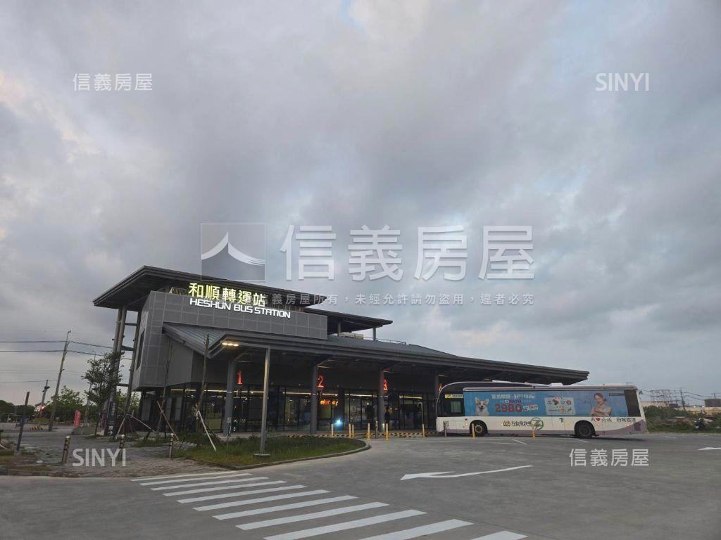 南科卓越城Ａ０５兩房車位房屋室內格局與周邊環境
