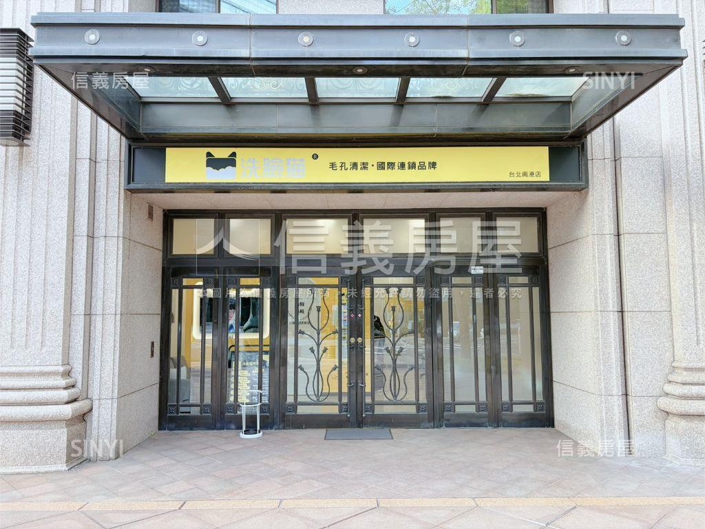 Ｂ１元利三角醒目挑高店面房屋室內格局與周邊環境