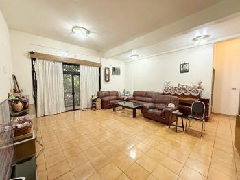 萬利街大庭院車庫一樓