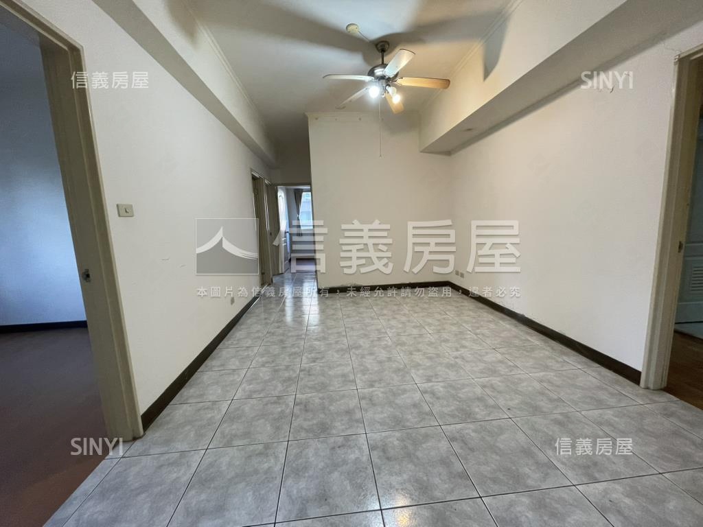 可看屋●文普新象四房車位房屋室內格局與周邊環境