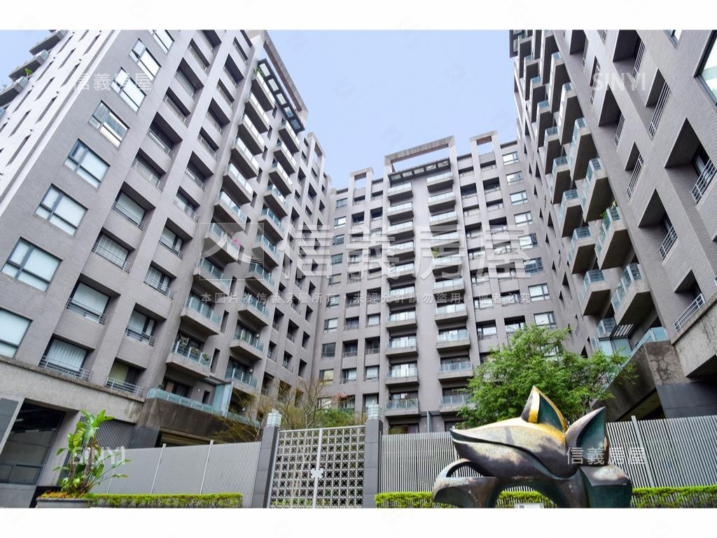 黃金店面．坤山藏馥房屋室內格局與周邊環境