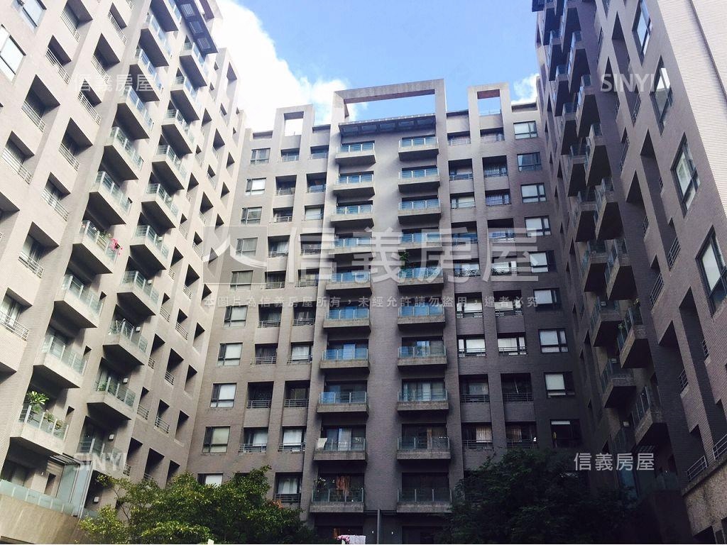 黃金店面．坤山藏馥房屋室內格局與周邊環境