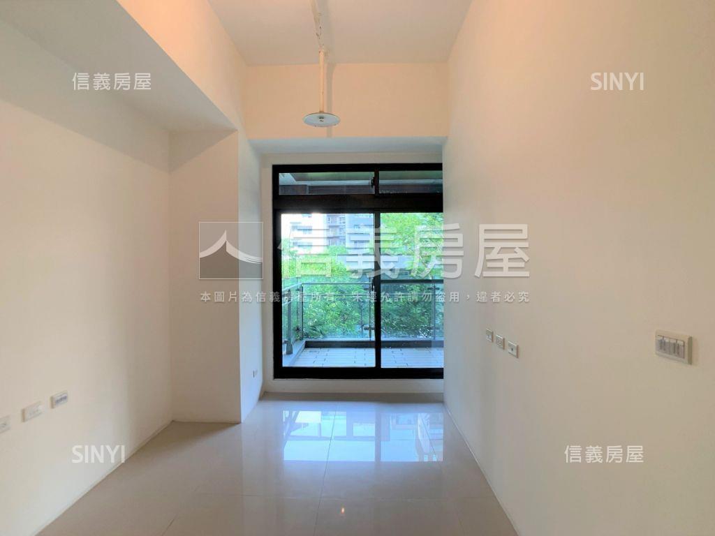 專任璽苑面中庭２樓房屋室內格局與周邊環境