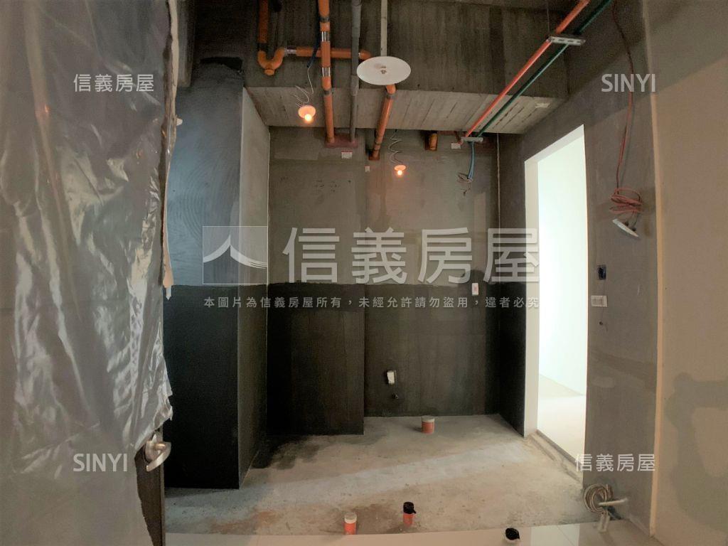 專任璽苑面中庭２樓房屋室內格局與周邊環境