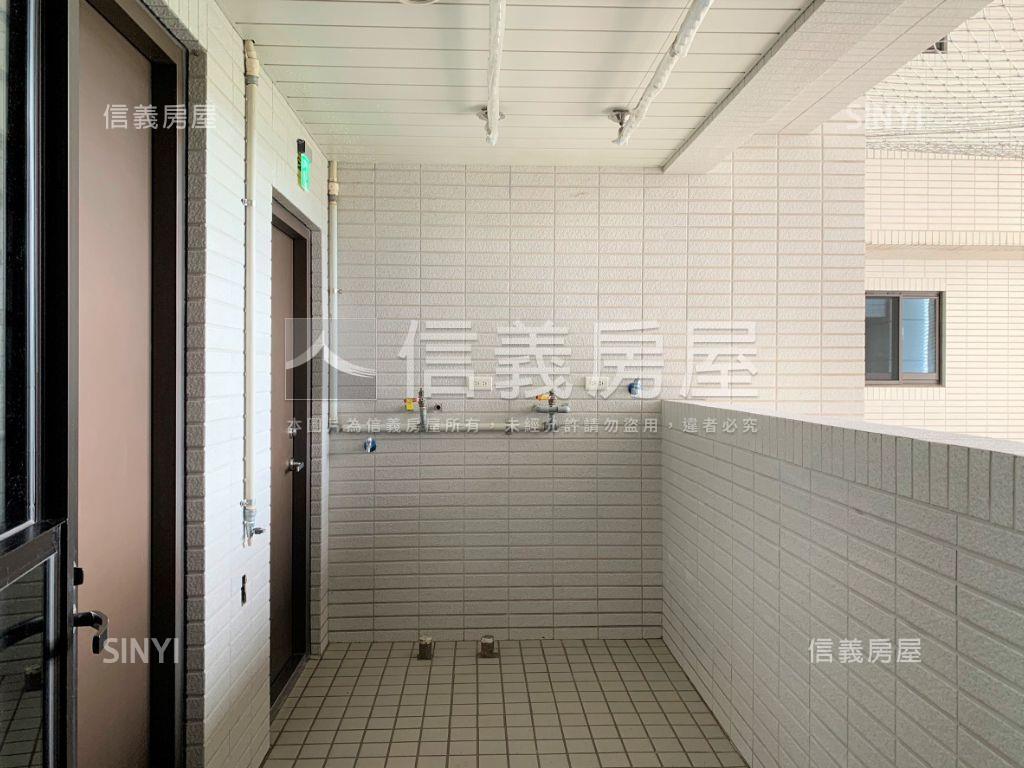 專任璽苑面中庭２樓房屋室內格局與周邊環境