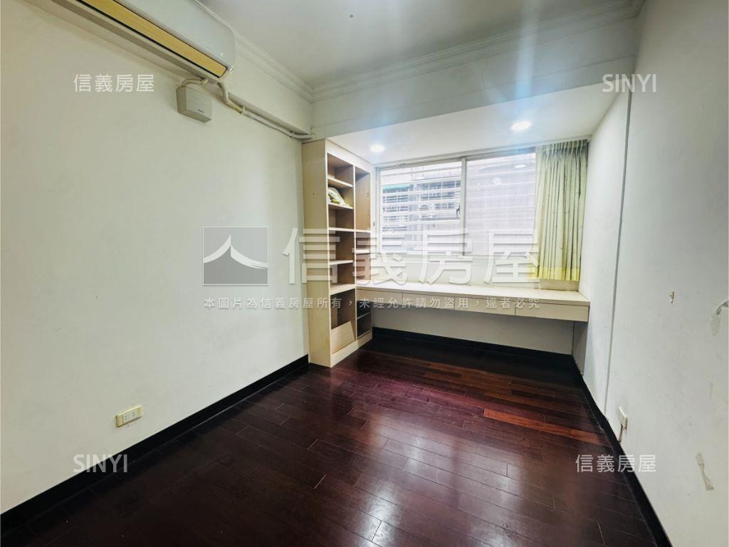 捷運哈拉商圈挑高明湖美寓房屋室內格局與周邊環境