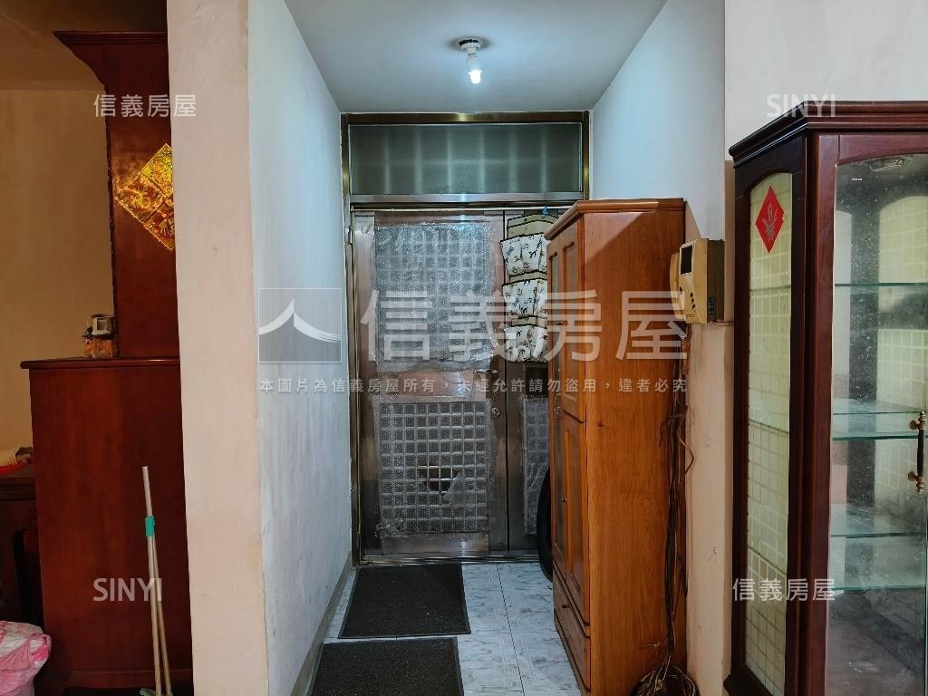 雙敦慶城雙併電梯３房房屋室內格局與周邊環境