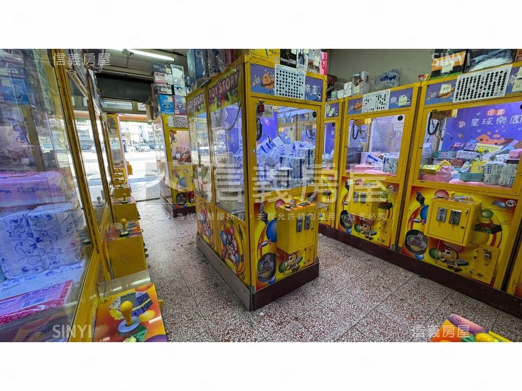 中清路！強！稀有角間透天房屋室內格局與周邊環境