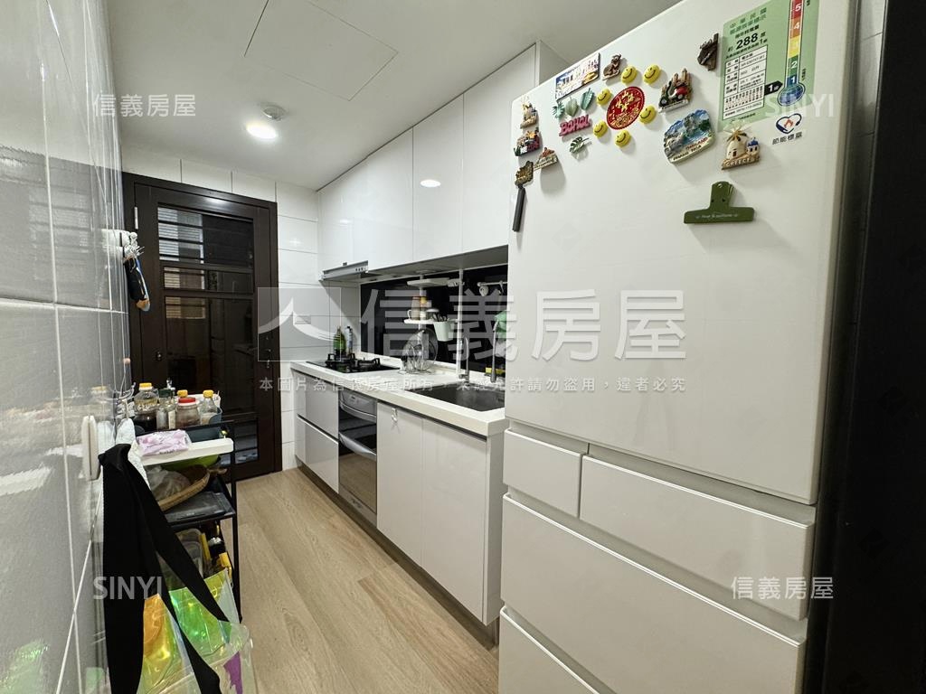 樂捷市三房平面車位房屋室內格局與周邊環境
