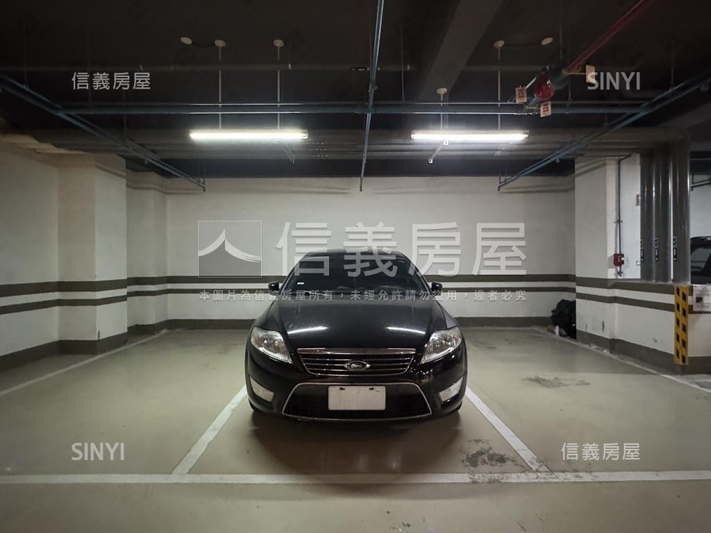 樂捷市三房平面車位房屋室內格局與周邊環境