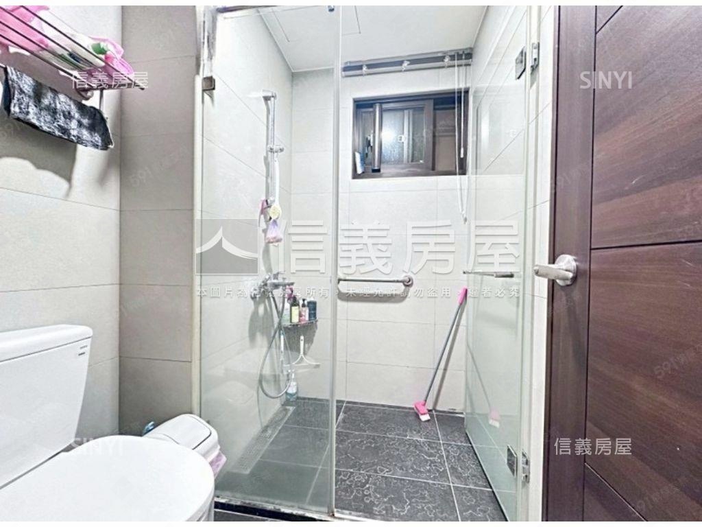 １１期重劃裝潢奢華宅房屋室內格局與周邊環境