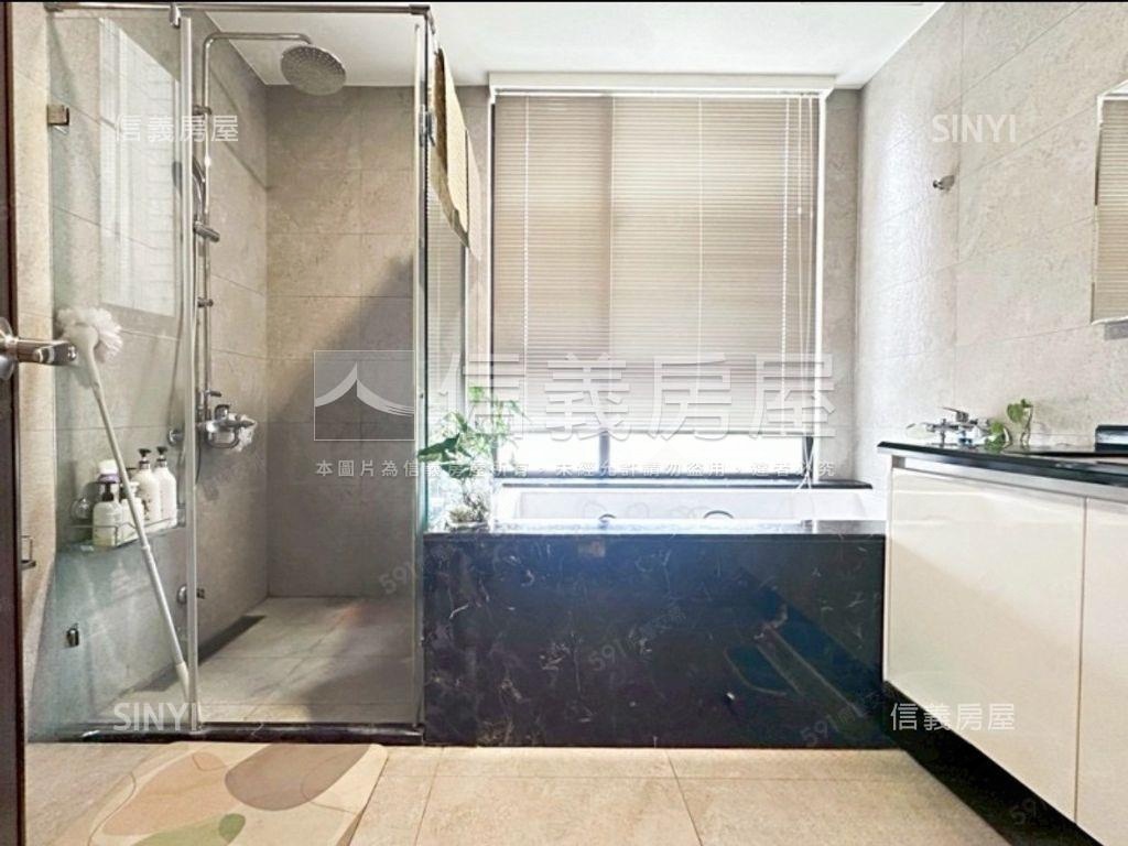 １１期重劃裝潢奢華宅房屋室內格局與周邊環境