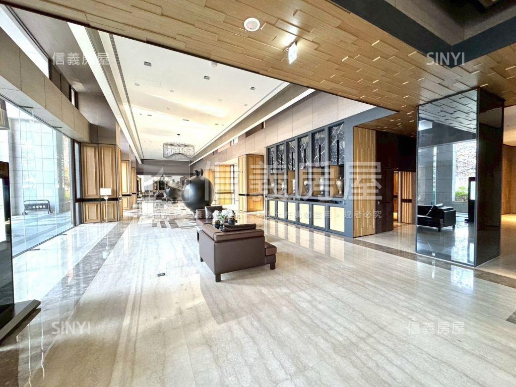 １１期重劃裝潢奢華宅房屋室內格局與周邊環境